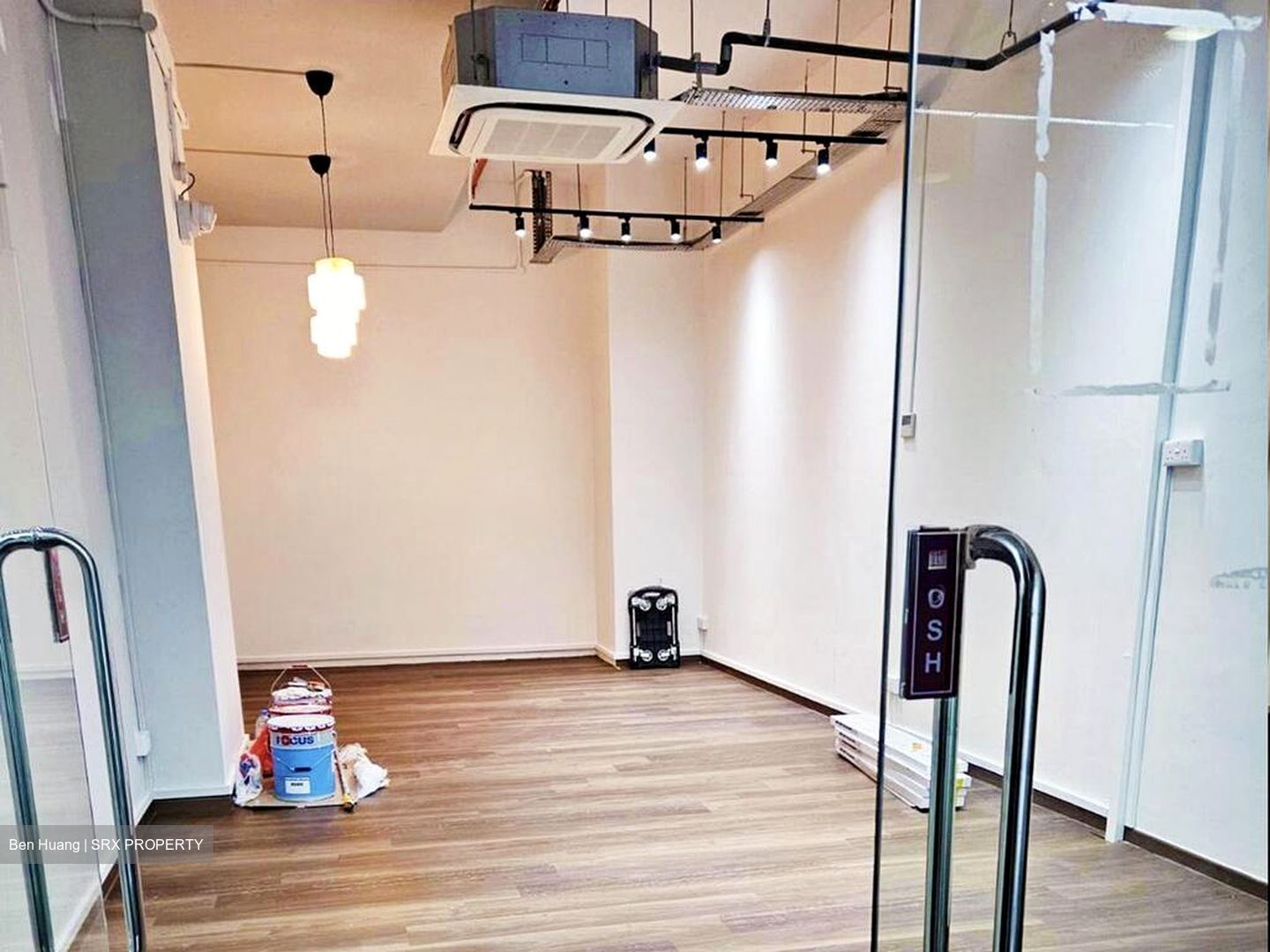 The Commerze@irving (D13), Retail #495912321